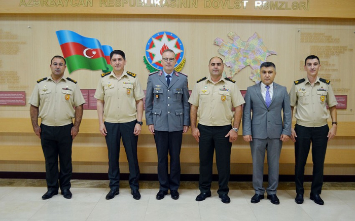   Es fanden bilaterale Gespräche zwischen den Verteidigungsministerien Aserbaidschans und Deutschlands statt  