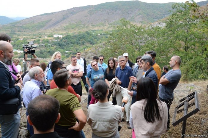 Foreign travellers have trip to Azykh cave in Azerbaijan
