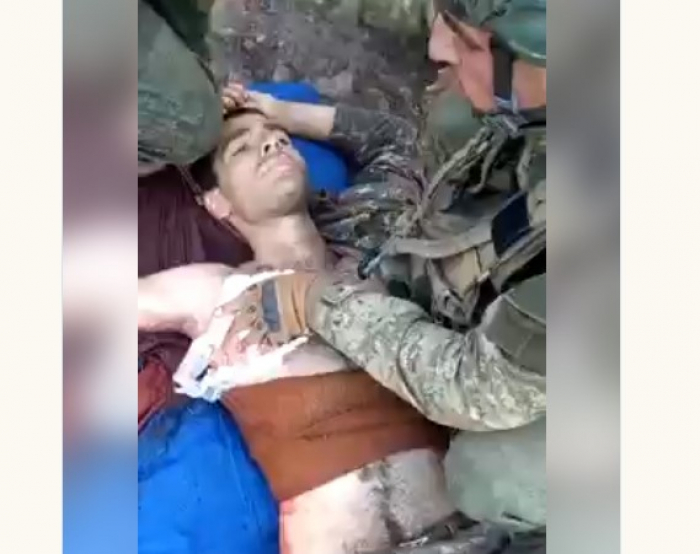     VIDEO   von aserbaidschanischen Soldaten, die einem verwundeten armenischen Soldaten Erste Hilfe leisten  