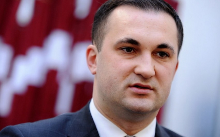     Lettischer Abgeordneter:   „Armenien sollte seine Streitkräfte aus Aserbaidschan abziehen“  