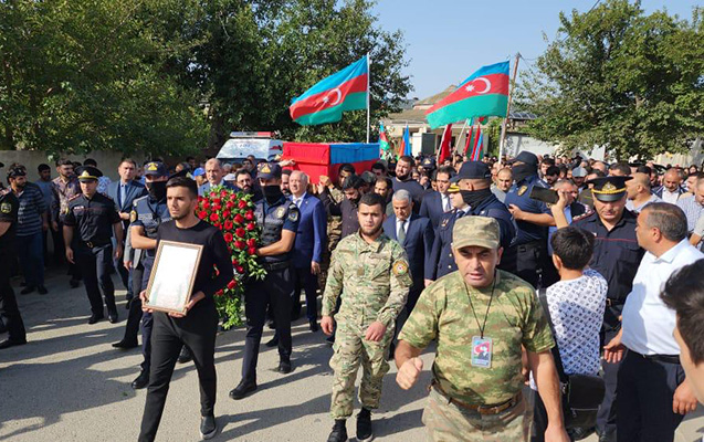    Suraxanıda şəhidimiz son mənzilə yola salındı -    FOTOLAR     
   