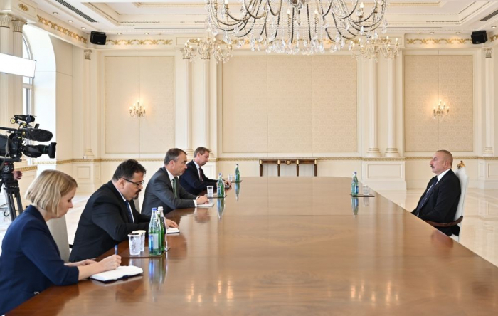   Präsident Ilham Aliyev empfängt EU-Sonderbeauftragten für den Südkaukasus  