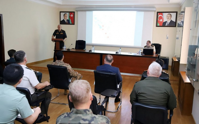  Im Verteidigungsministerium fand ein Briefing für Militärattachés statt 