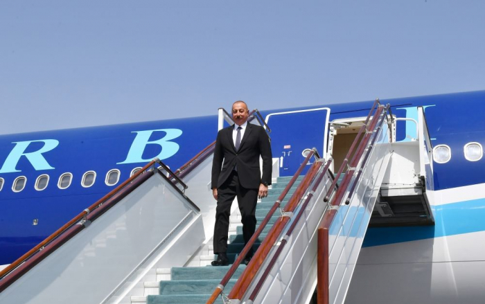 President Ilham Aliyev arrives in Uzbekistan for visit