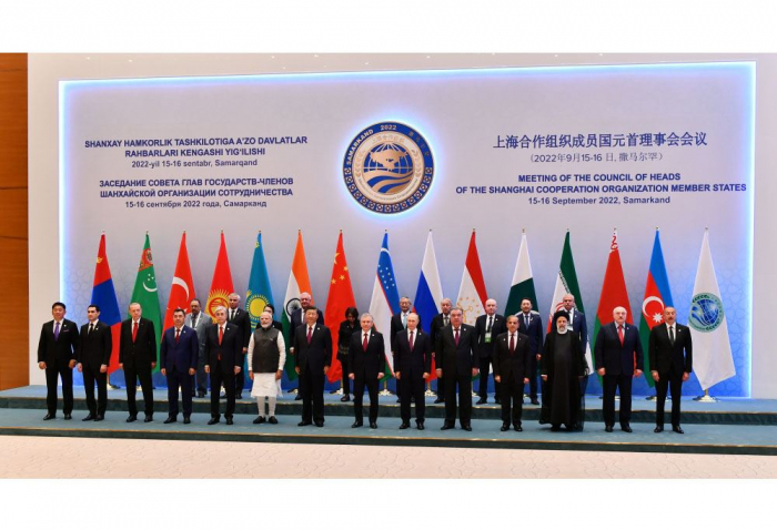   Präsident Aliyev nimmt am Gipfel der Shanghaier Organisation für Zusammenarbeit teil  