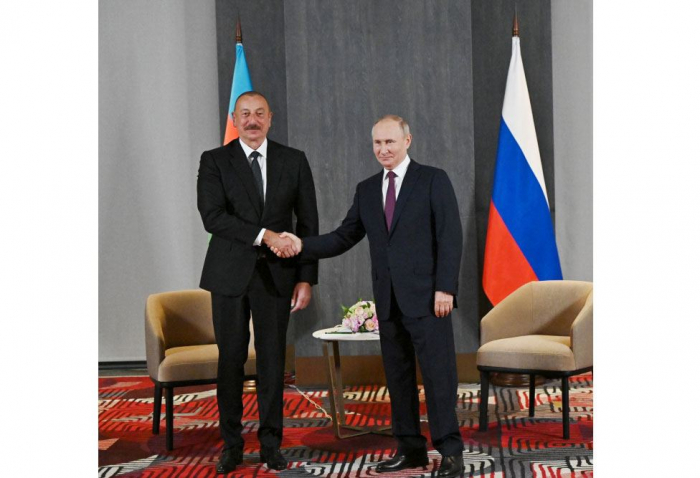  Aserbaidschanischer Präsident trifft sich mit dem russischen Präsidenten 