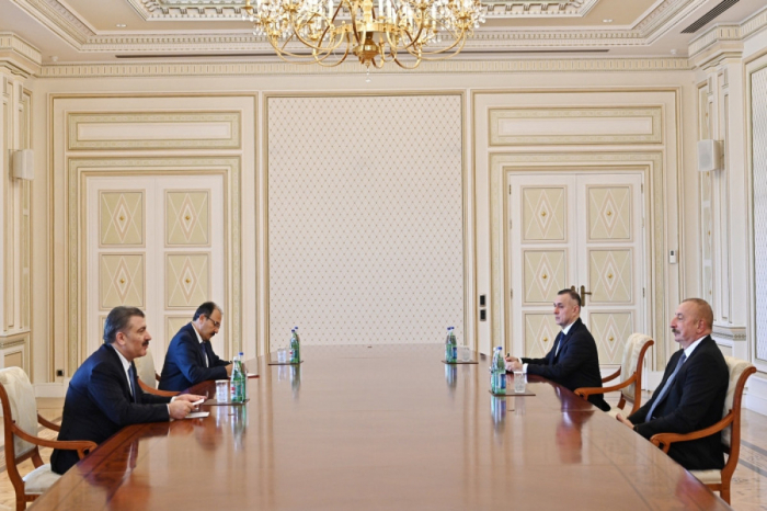   Presidente Aliyev recibe al ministro de Salud de Türkiye  