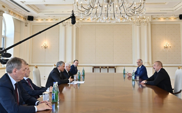  Ilham Aliyev recibe al presidente de la Duma Estatal rusa 