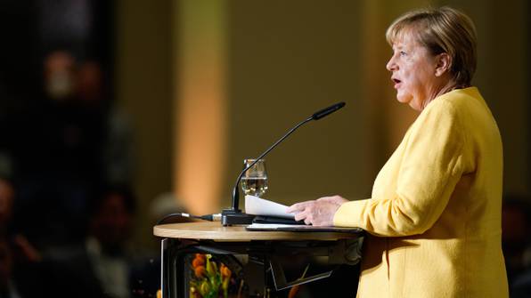   Merkel rief an, Putins Worte ernst zu nehmen  