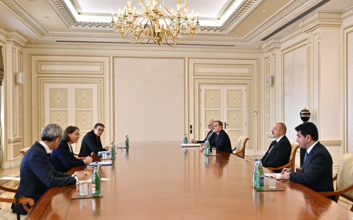  Präsident Ilham Aliyev empfing den Berater des Kabinetts des Präsidenten von Frankreich 
