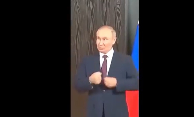    Putin Ərdoğanın sözçüsünü təqlid etdi -    VİDEO      