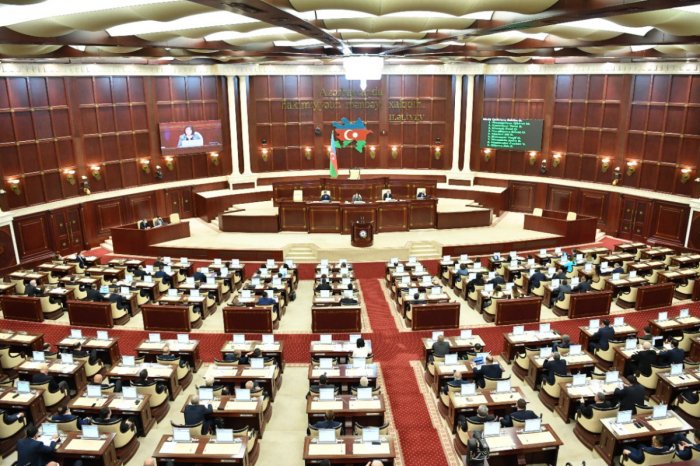    Siyasi partiyanın qeydiyyata alınması qaydası müəyyənləşir   