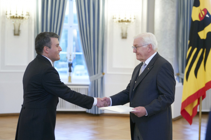   L’ambassadeur d’Azerbaïdjan remet ses lettres de créance au président allemand  