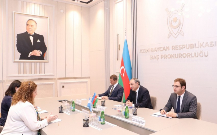 Baş prokuror Argentinanın səfiri ilə görüşüb
Baş prokuror Argentinanın səfiri ilə görüşüb