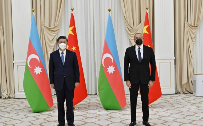   Ilham Aliyev traf sich mit dem chinesischen Leader  