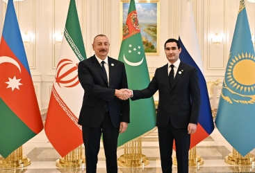   Presidente de Azerbaiyán: "Nos alegramos de que el hermano Turkmenistán siga la senda del desarrollo estable y dinámico y haga grandes progresos"  