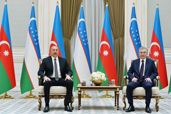  Le président Ilham Aliyev adresse ses félicitations à son homologue ouzbek 