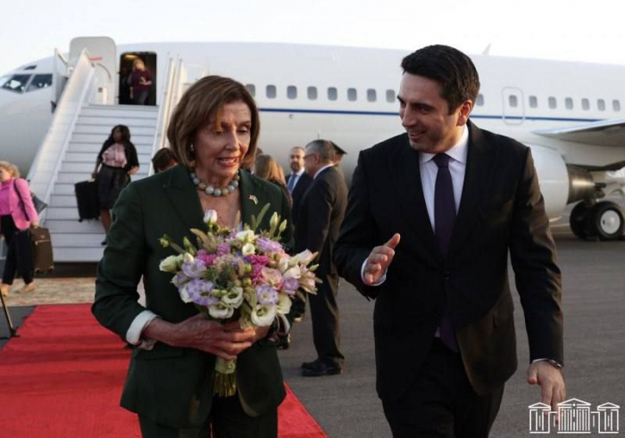  Pelosi in Eriwan: Paschinjan kam nicht zum Treffen  – FOTOS  