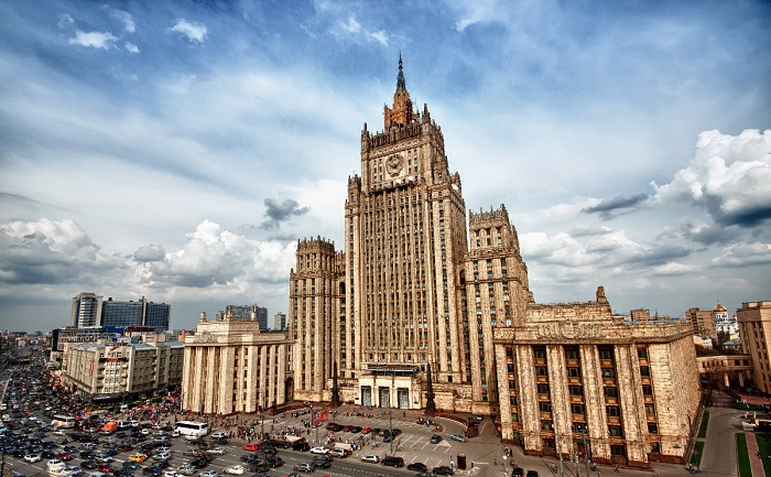   Moscou se dit en contact étroit avec Bakou et Erevan  