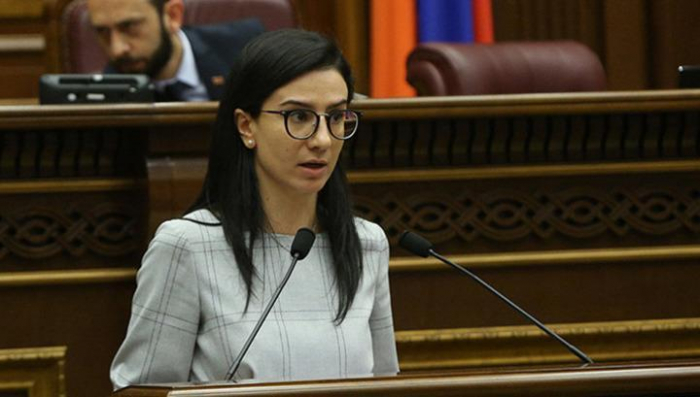    Ermənistanın baş prokuroru müavinini qovdu    