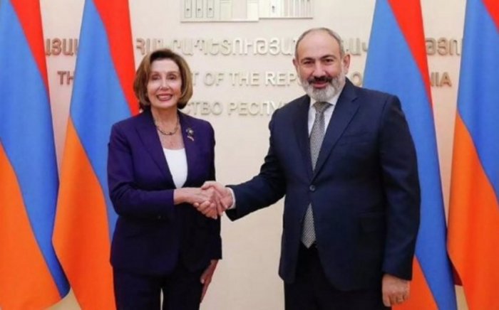    Pelosi Paşinyanla danışıqlar aparıb   