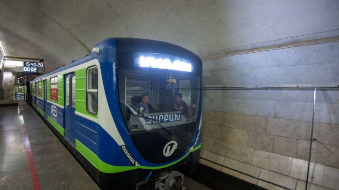    İrəvan metrosunda qəza:    Qatarlar ancaq bir tərəfli işləyir      