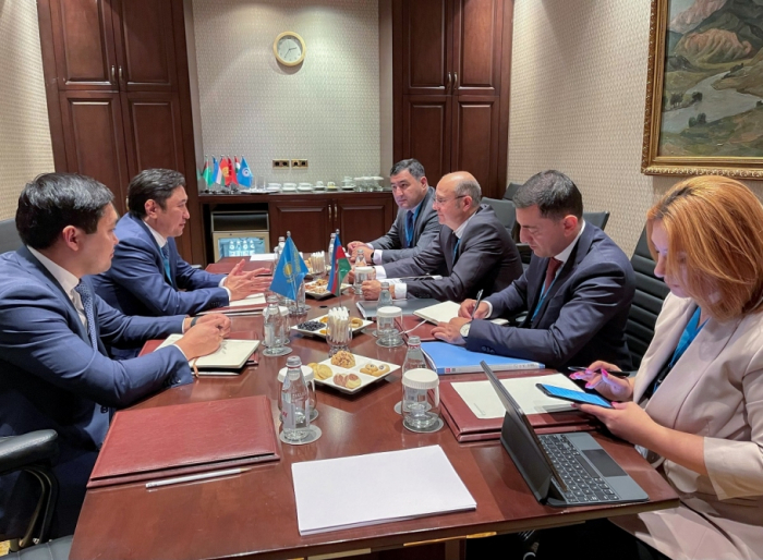 Ministro de Energía de Azerbaiyán se reúne con los ministros de Kazajistán, Türkiye y Hungría en Almaty