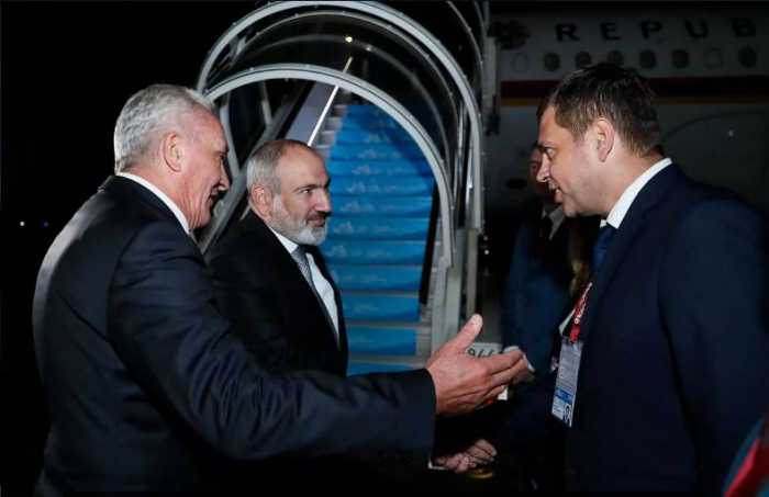    Paşinyan Rusiyaya getdi   