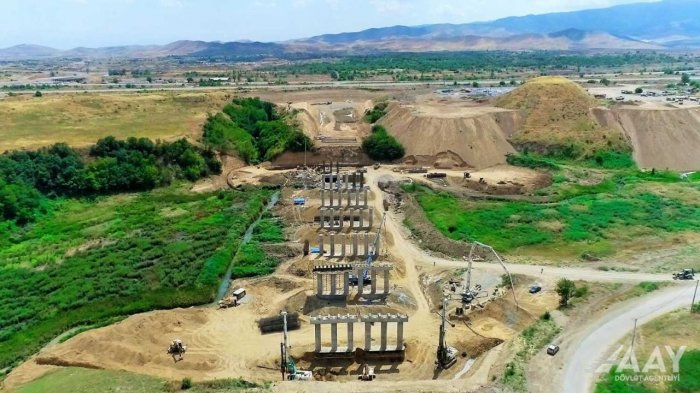   Füzuli-Ağdam avtomobil yolunun inşası davam edir-    FOTOLAR     
   