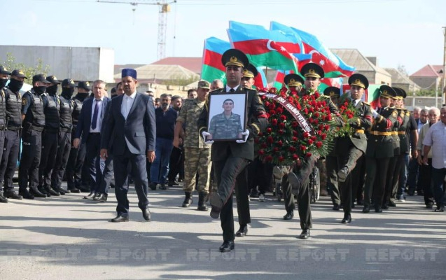    Vəfat etmiş Vətən müharibəsi qazisi torpağa tapşırıldı -    Fotolar        
