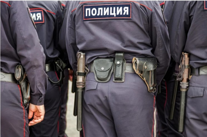    Rusiyada polislərə ölkədən çıxış qadağan olundu   