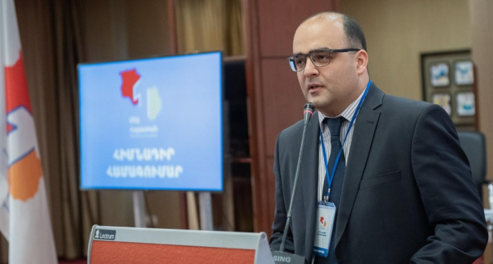    Davtyan İrəvanın anormal siyasətini tənqid etdi   