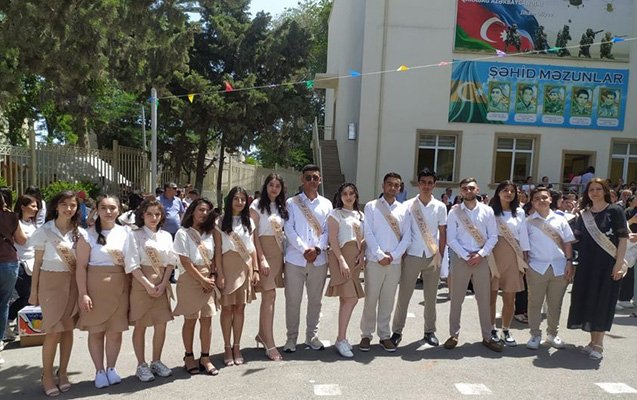    Bu sinfin bütün şagirdləri tələbə oldular -    FOTO        

