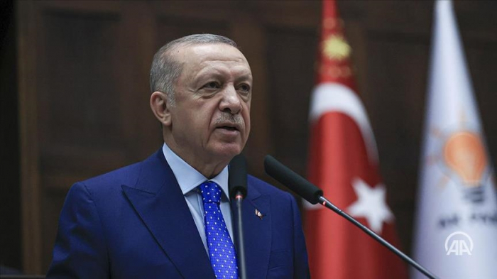 "Les soutiens américains et européens ne vous sauveront pas", dit le président turc