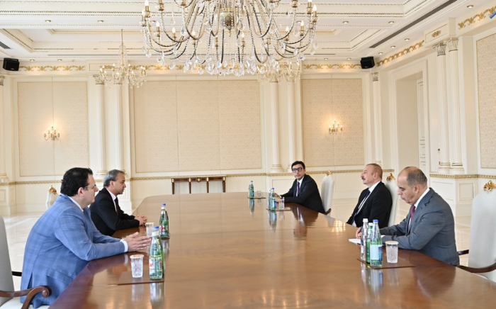   Ilham Aliyev recibe al presidente de la Federación Internacional de Ajedrez  
