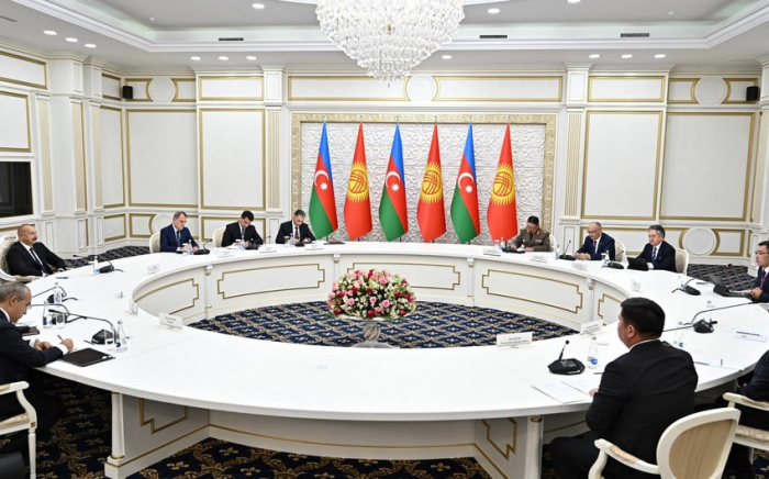   Se celebró una reunión ampliada entre Azerbaiyán y Kirguistán  