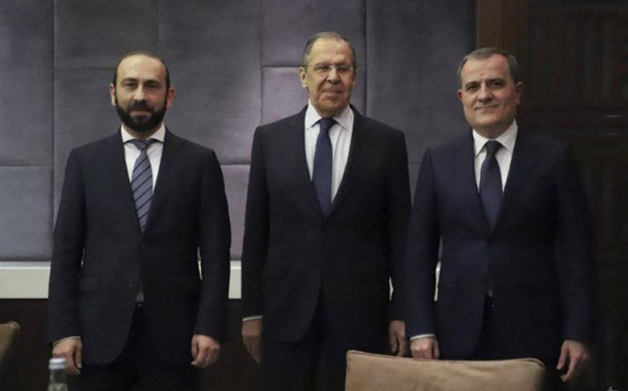  In Astana treffen sich die Außenminister Aserbaidschans, Armeniens und Russlands 