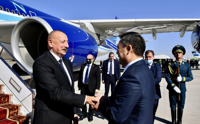  Staatsbesuch von Ilham Aliyev in Kirgisistan ist zu Ende 