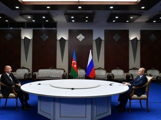   Präsident Ilham Alijev:  „Wir streben langfristigen Frieden an“ 