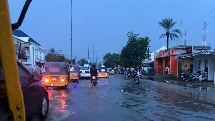 Nigeriyada daşqınlar:    500-ə yaxın insan ölüb   