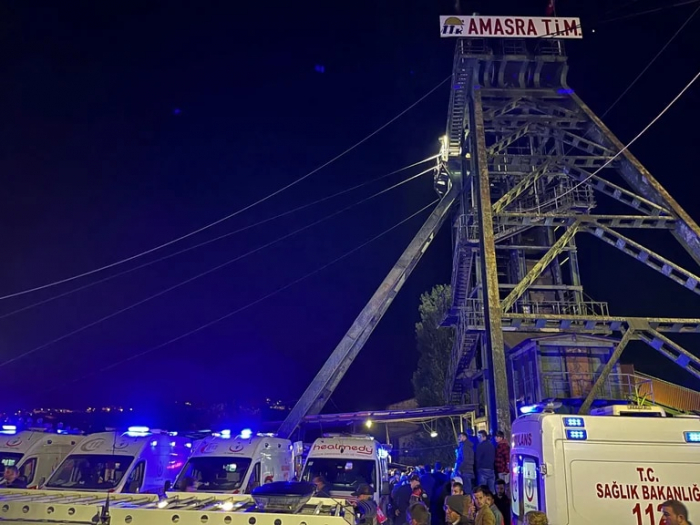Al menos 40 muertos y decenas de atrapados tras una explosión en una mina de carbón en Turquía-Actualizado
