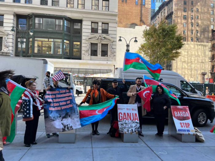 Azerbaijani community activists hold rally in front of headquarters of Human Rights Watch in New York 