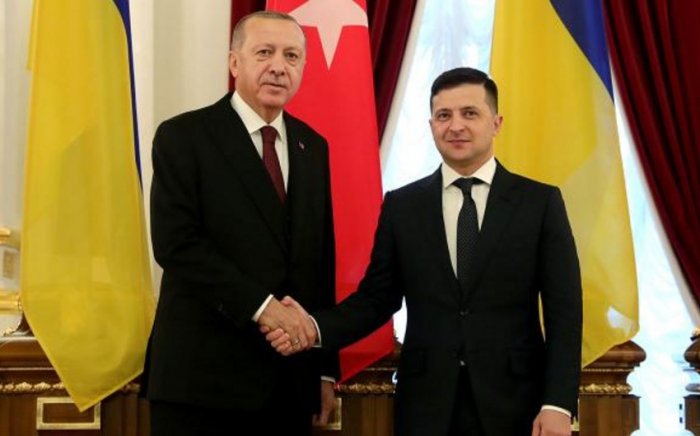 Türkiyə və Ukrayna prezidentləri arasında telefon danışığı olub  
