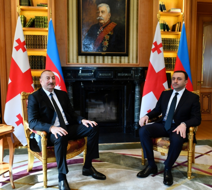   Beginn des Einzelgesprächs zwischen dem Präsidenten Ilham Aliyev und dem georgischen Premierminister Irakli Garibashvili  