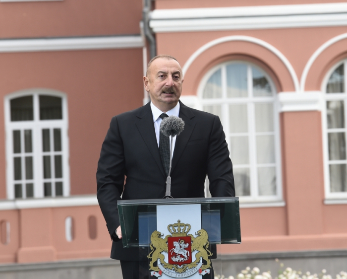 "Dostluq və qardaşlıq münasibətlərimiz tranzit üçün imkanlar yaradır" - Prezident "Dostluq və qardaşlıq münasibətlərimiz tranzit üçün imkanlar yaradır" - Prezident
