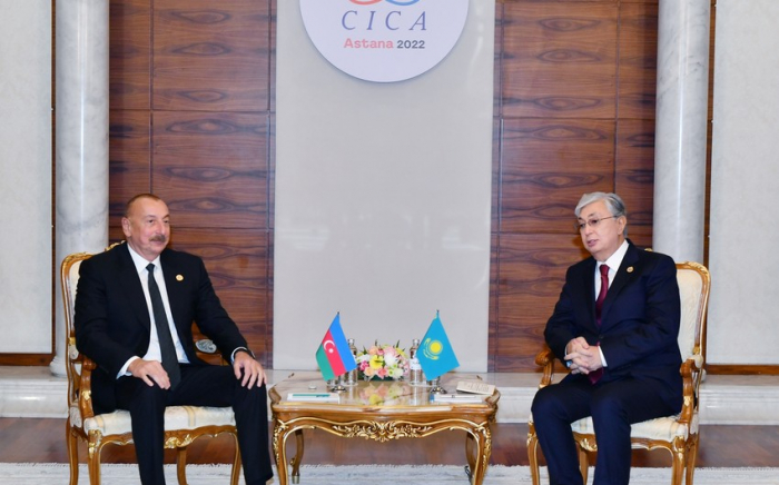   Präsident von Aserbaidschan gratulierte seinem kasachischen Kollegen  
