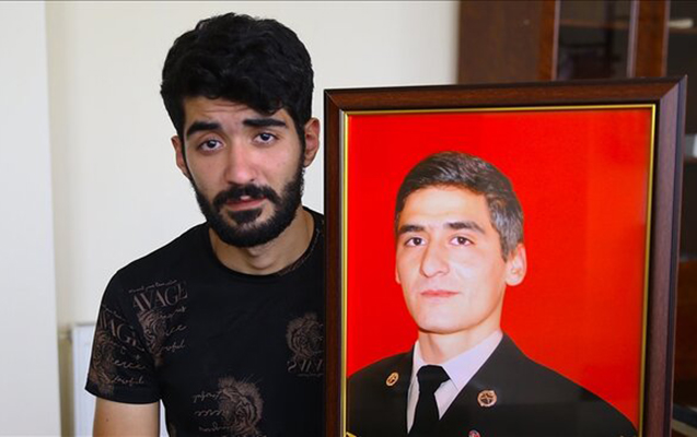    Dələduzlar şəhidin qardaşının kartındakı pulları oğurlayıblar  
   