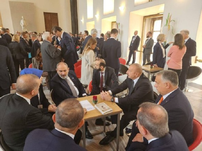 Les dirigeants azerbaïdjanais, turc et arménien se sont rencontrés à Prague - PHOTOS