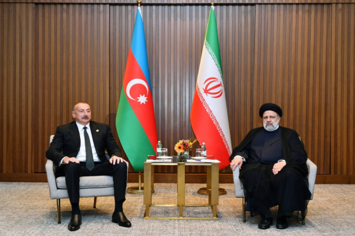  Entretien du président azerbaïdjanais avec son homologue iranien à Astana - Photos