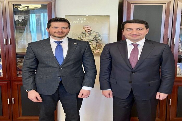 İsrail səfiri Prezidentin köməkçisi ilə görüşüb
İsrail səfiri Prezidentin köməkçisi ilə görüşüb